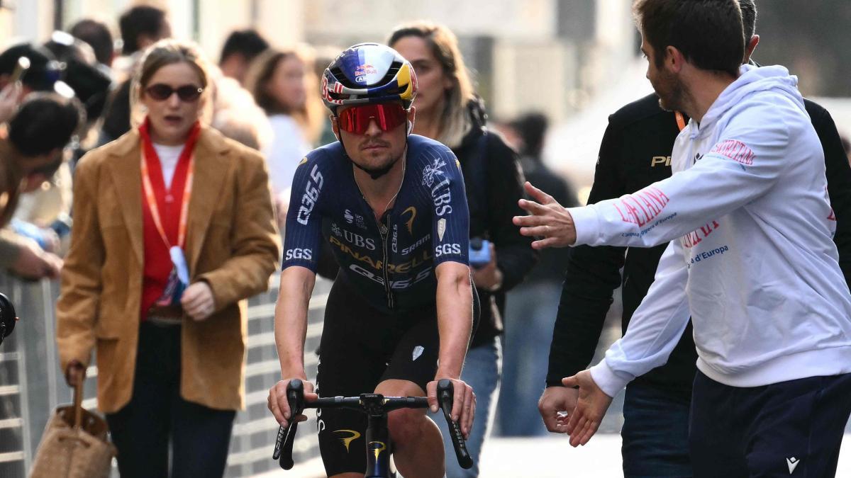 
                                                                                                      Tom Pidcock abandona la Volta después de su caída del viernes
                                                                                                  