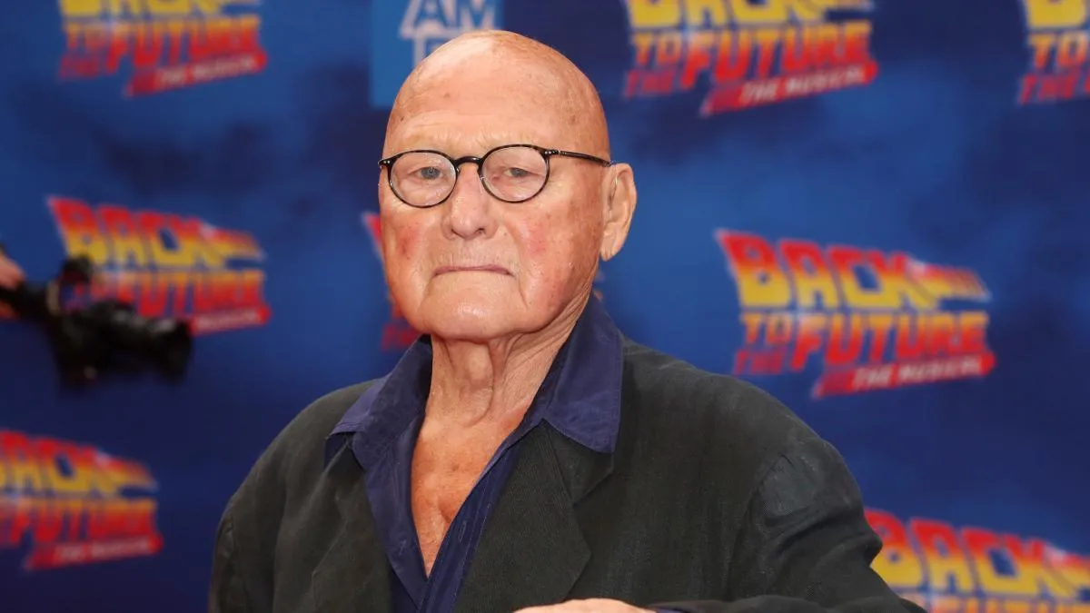 
                                                                                                                                  Muere James Tolkan, actor de 'Regreso al futuro' y 'Top Gun'
                                                                                                                              