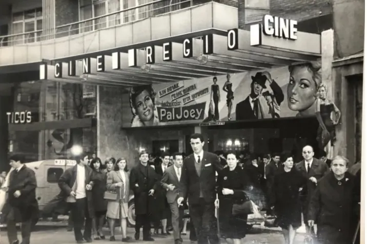 Tardes de sábado en los viejos cines canalla: "Era toda una aventura. En los Carretas se hacía 'cruising' y en el Covacha tiraban cosas desde arriba"