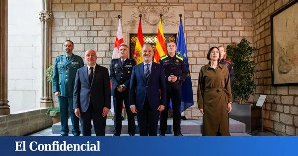 Interior prepara una reestructuración de la cúpula de los Mossos bajo control total de Trapero