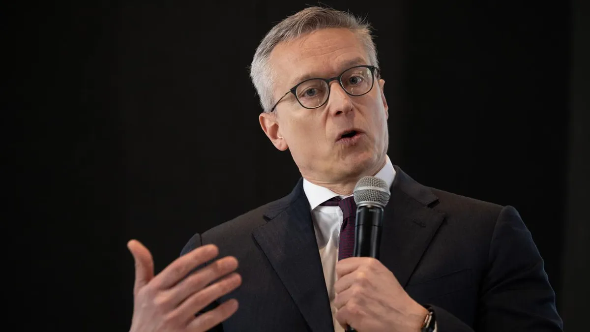 Digitalminister Wildberger warnt vor Jobverlust durch KI
