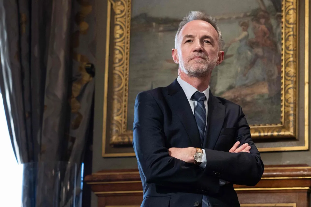 Emmanuel Grégoire intronisé à la Mairie de Paris pour prendre la succession d’Anne Hidalgo