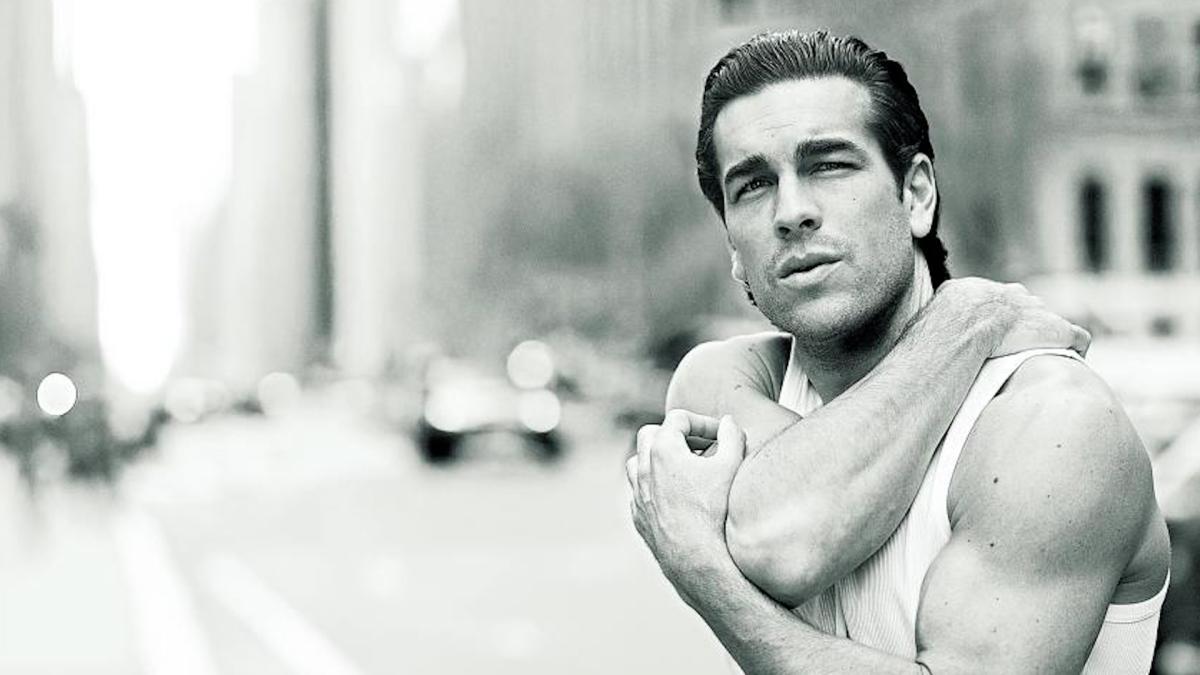 
                                           Mario Casas: “Al principio de mi carrera, me pedían que me quitara la camiseta; ahora me la quito yo”
                                       