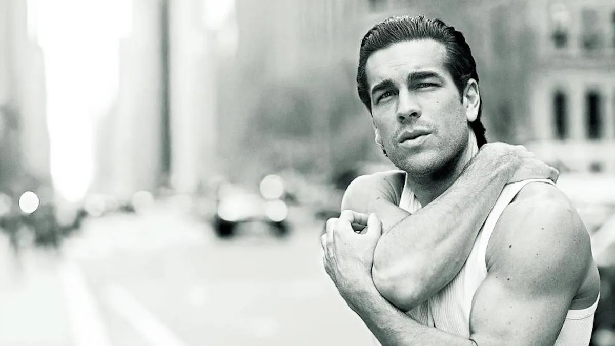 
                                           Mario Casas: “Al principio de mi carrera, me pedían que me quitara la camiseta; ahora me la quito yo”
                                       