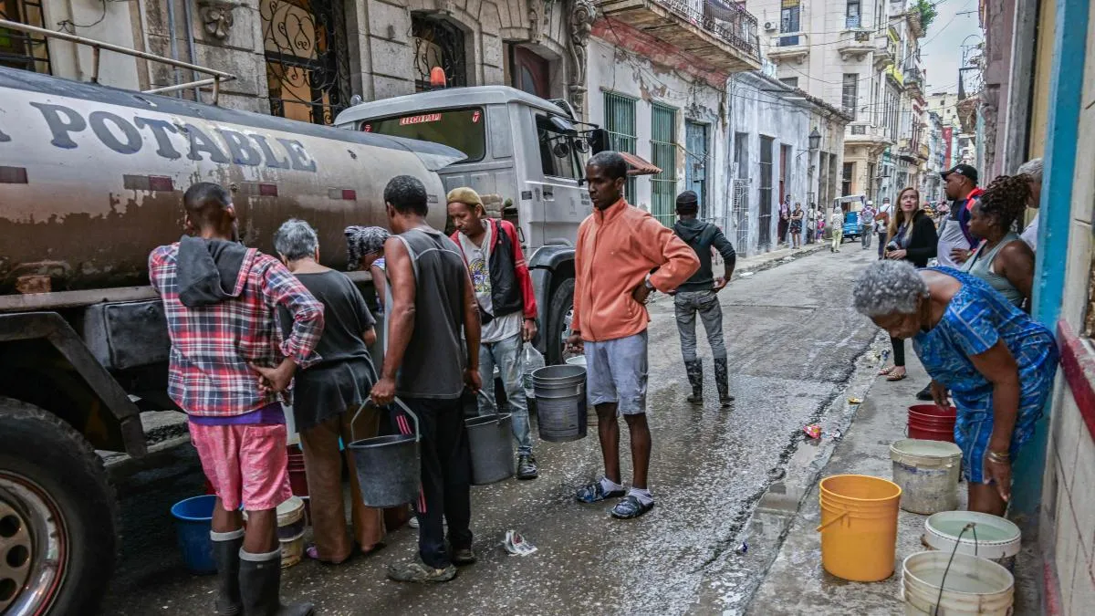 
                                                                 El mísero final del castrismo
                                                             