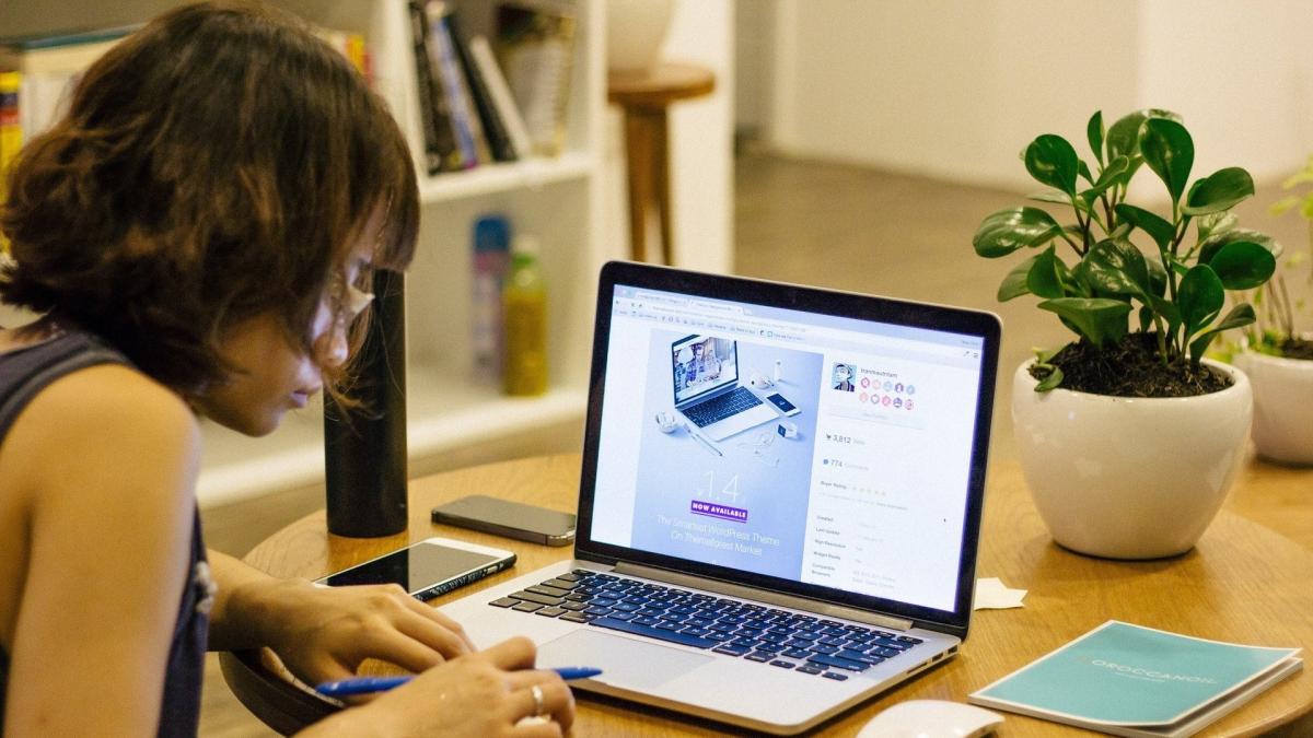 
                                                                                                             El Govern prepara la app La Meva Educació para conectar familias y docentes
                                                                                                         