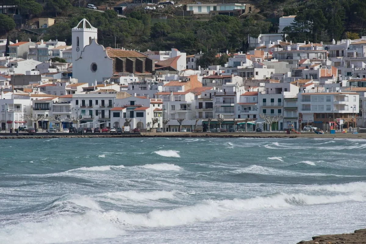 El vendaval azota el norte de Cataluña, con rachas de hasta 168 kilómetros en Portbou