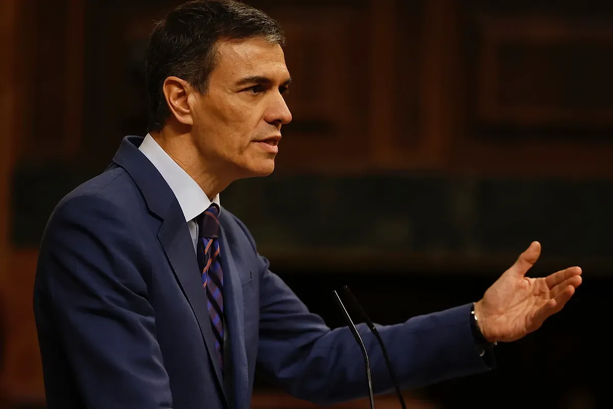 Sánchez se dirige a la militancia socialista para reafirmarse en el 'no a la guerra': "Hoy hay mucha gente que se siente orgullosa de nuestro país"