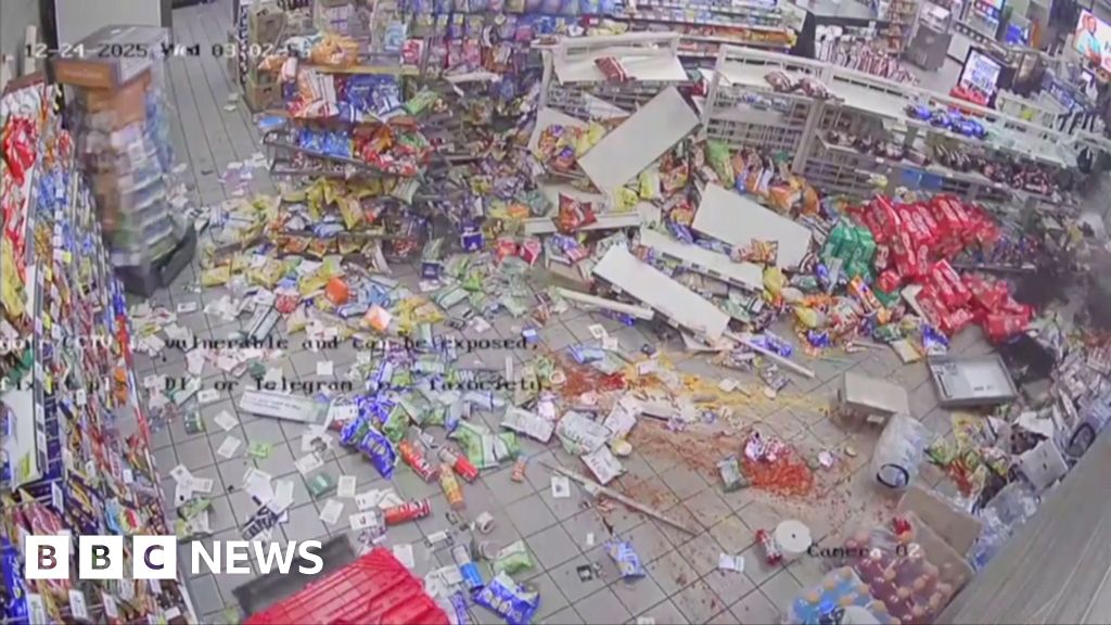 Watch: Moment robbers rip ATM from inside Texas store