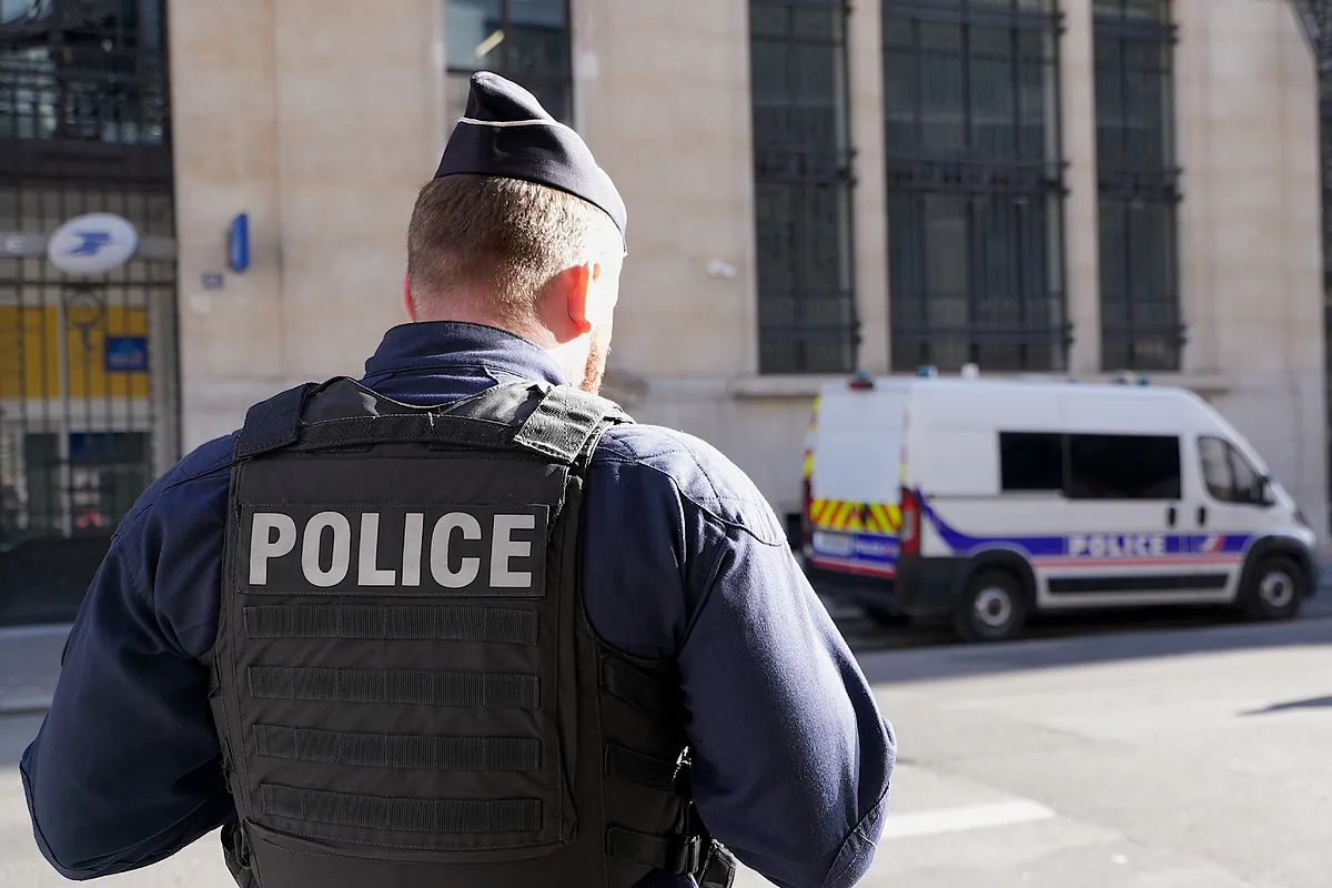 Francia apunta al vínculo islamista entre el atentado frustrado en un banco de París y otros incidentes en Europa