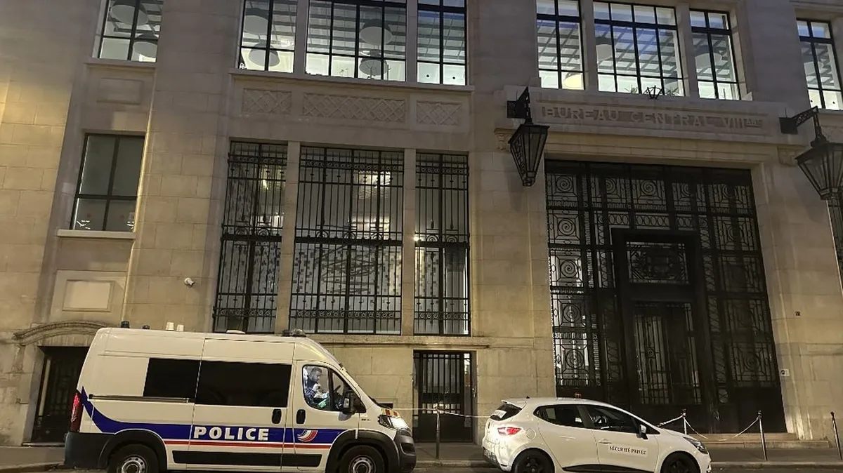 Bombe artisanale, suspect de 17 ans, ombre de l'Iran... Ce que l'on sait de l'attentat déjoué contre la Bank of America à Paris