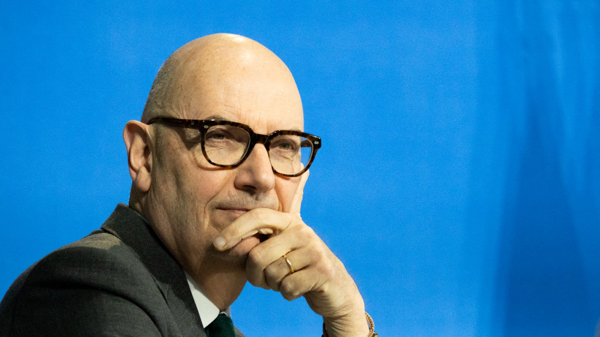 "Nous les adapterons en fonction de l'évolution de la crise": Roland Lescure garde pour l'instant le cap de mesures "ciblées" pour le mois d'avril face à la hausse des prix des carburants, mais invite à rester "agile"