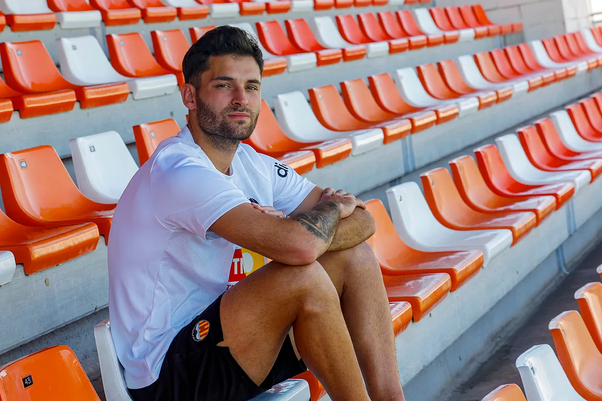 Hugo Duro: "Me encantaría ser como Iniesta, super majo, con su calidad, y no tener que usar el temperamento"