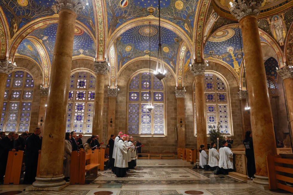 Israeli police prevent Catholic leaders from celebrating Palm Sunday Mass at Jerusalem church