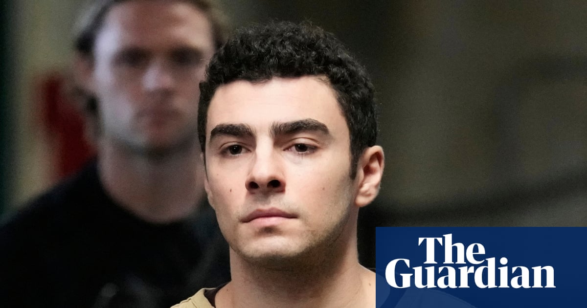 Luigi Mangione appears in court as lawyers ask judge to toss evidence