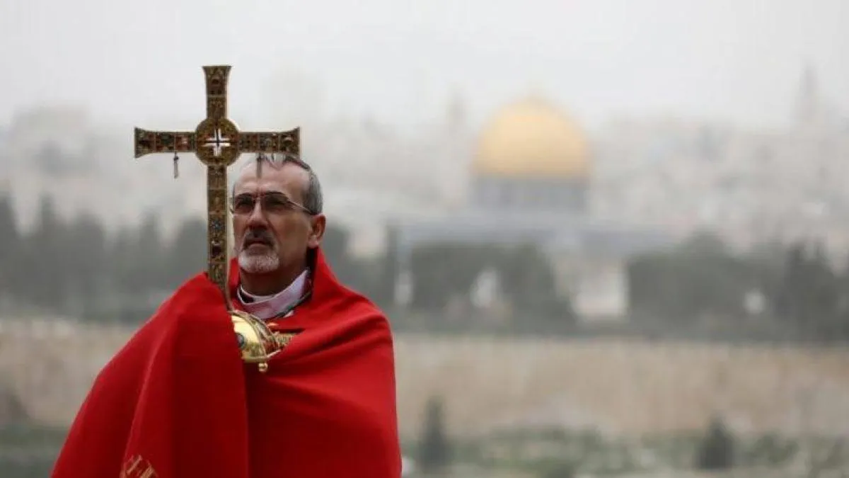
                Israel provoca la repulsa mundial al impedir la misa de Ramos en el Santo Sepulcro
            