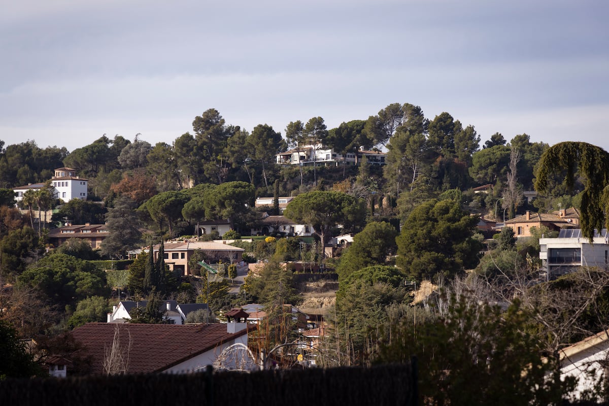 La pugna entre dos municipios por una lujosa urbanización de Barcelona bloquea 150 pisos para jóvenes