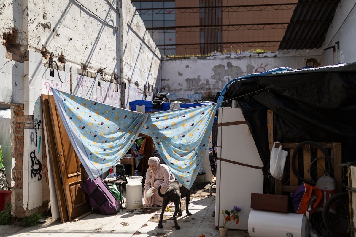 Monserrat, el desamparo de una vida entre campos de chabolas