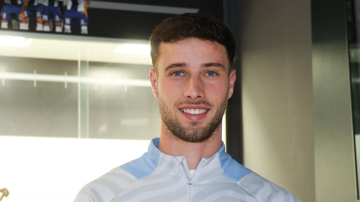 
                                                                                                                                            Javi Puado, futbolista del RCD Espanyol: “No me ponen muchas multas de tráfico, pero de alguna me he librado porque el agente era perico”
                                                                                                                                        