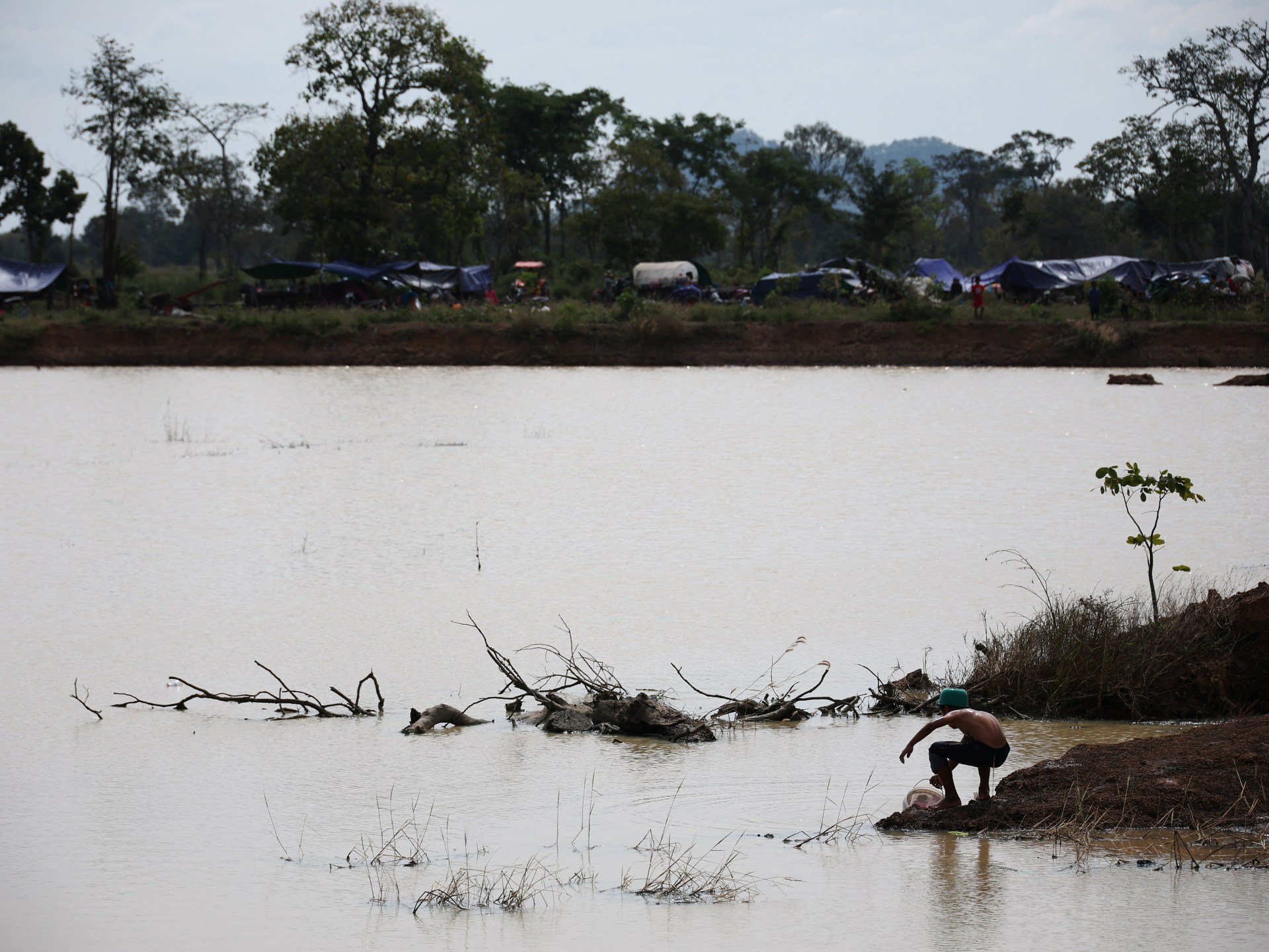 Cambodia blames Thailand for ‘ruthless’ bombardment amid border talks