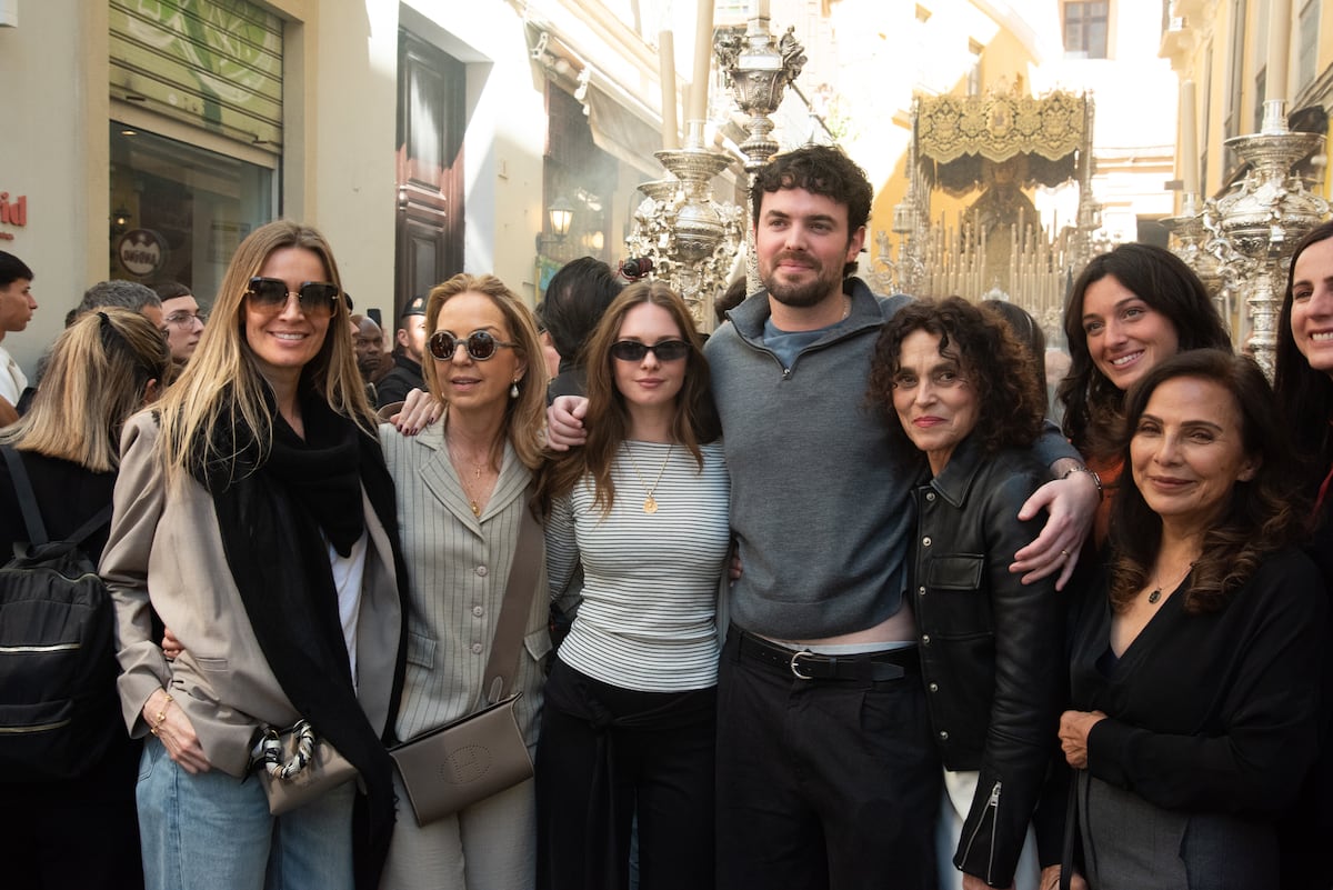 Stella Banderas y su marido regresan a España tras su boda para acompañar a Antonio Banderas en la Semana Santa de Málaga