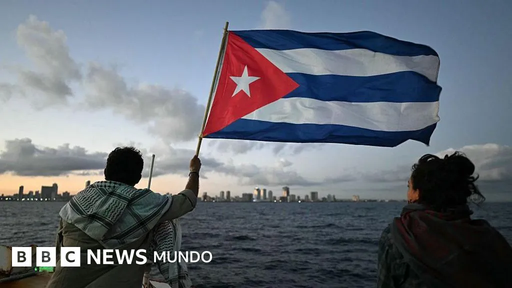Un petrolero de Rusia llega a Cuba con el permiso de Trump en medio del bloqueo de EE.UU. a la isla