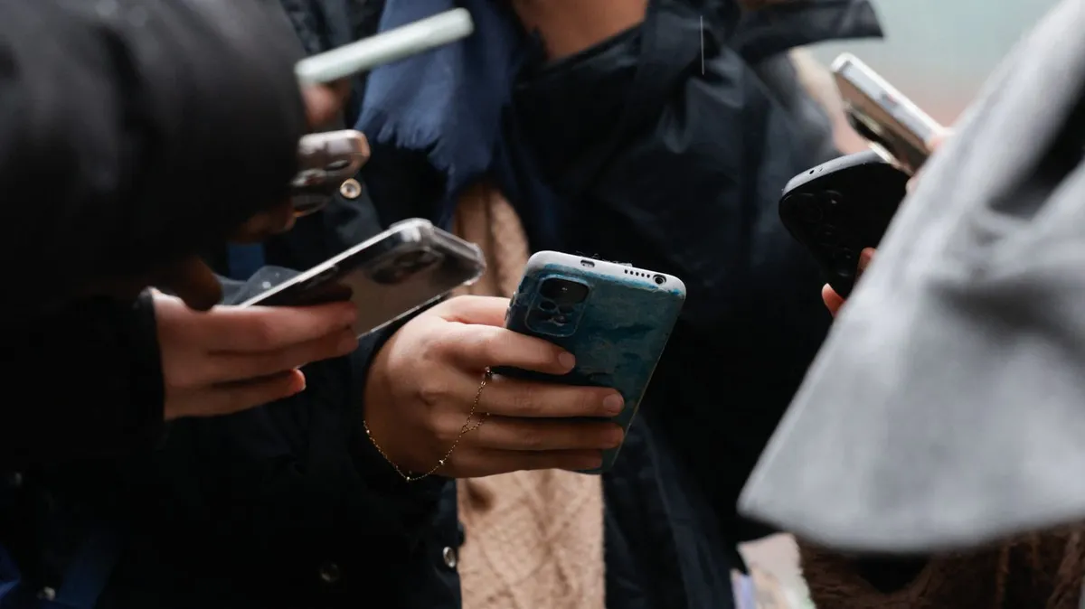 "Ne soyez pas naïfs" : l'opération "Cactus" sensibilise les élèves du secondaire aux messages frauduleux et arnaques en ligne