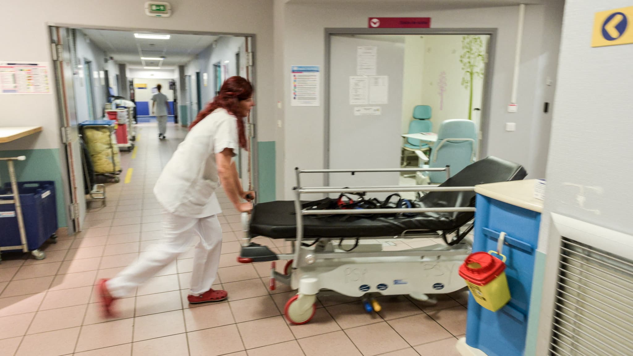 Un deux-pièces de 50 mètres carrés pour 700 euros par mois en plein Paris: pour garder les soignants dans la capitale, l'AP-HP les loge dans des conditions très avantageuses