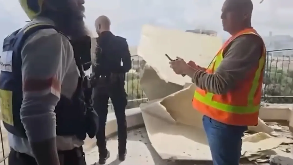 Homes damaged as Iranian missiles trigger sirens across northern Israel