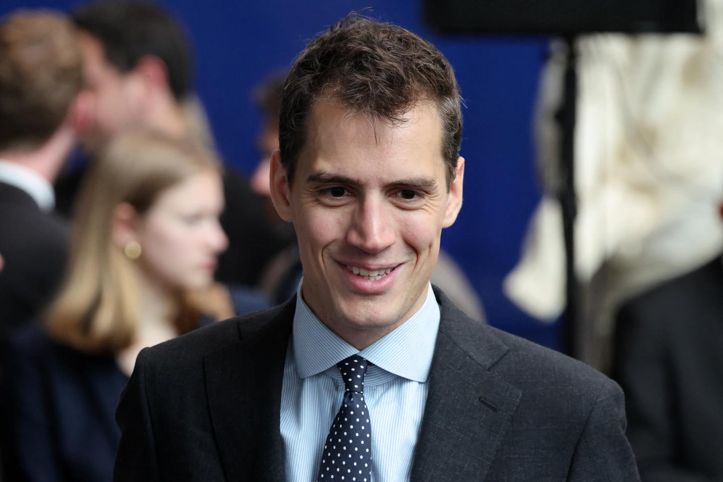 Mistral AI emprunte 830 millions d’euros pour financer ses propres data centers