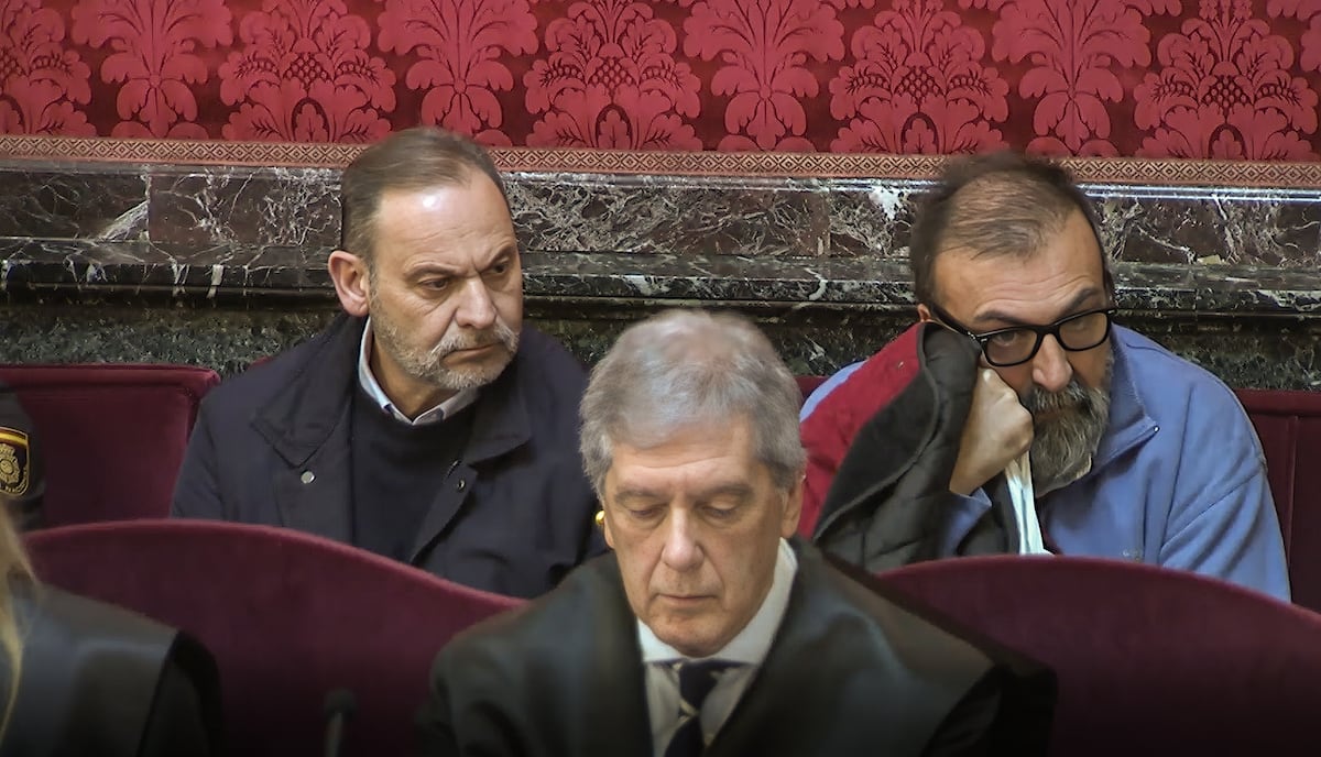 La defensa de Koldo García pide poder reunirse con Ábalos y su abogado en prisión para preparar el juicio