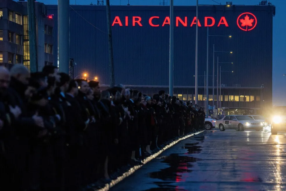 Air Canada CEO will retire this year after his English-only crash message was criticized