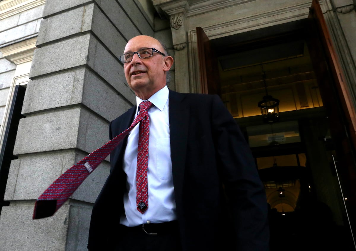 El juez del ‘caso Montoro’ alerta sobre los pagos a exsocios y familiares y profundiza la investigación financiera