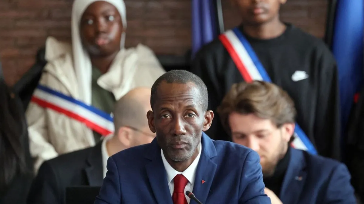 "Une longue tradition raciste consistant à animaliser les personnes" : le Mrap dénonce les propos tenus sur CNews au sujet de Bally Bagayoko et porte plainte