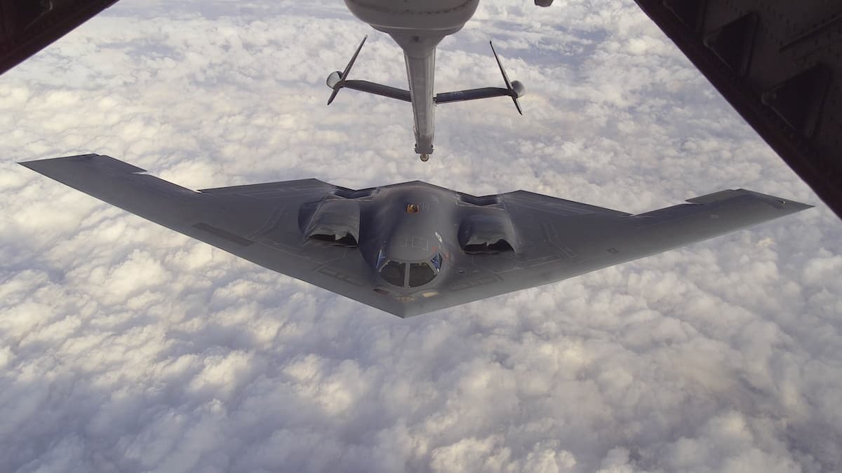 "Vous avez triplé vos achats d'armes aux États-Unis, vous êtes un faux pacifiste !": le débat est explosif à Madrid après la fermeture par l'Espagne de son ciel aux avions militaires américains