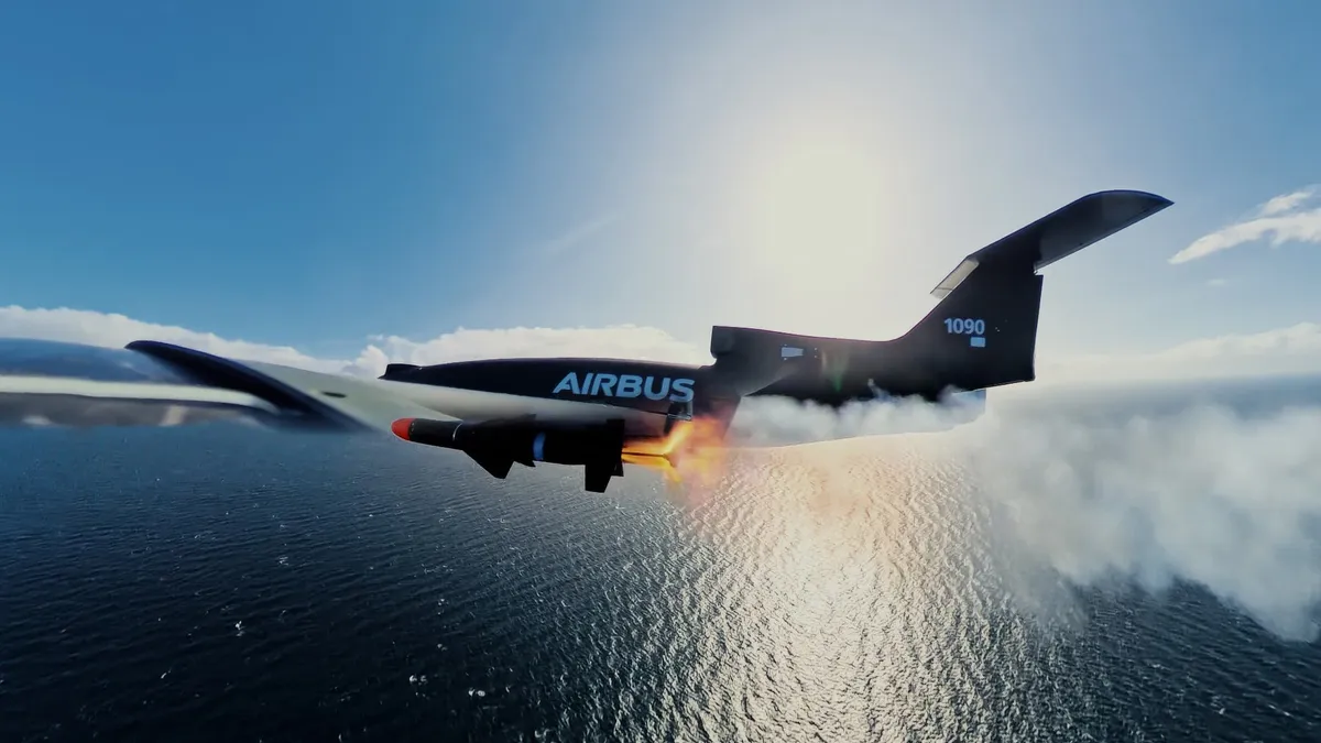 Un intercepteur qui tire des missiles à quelques milliers de dollars contre des drones kamikazes: Airbus a réussi le test de son "Bird of Prey", paré pour la guerre "low-cost"