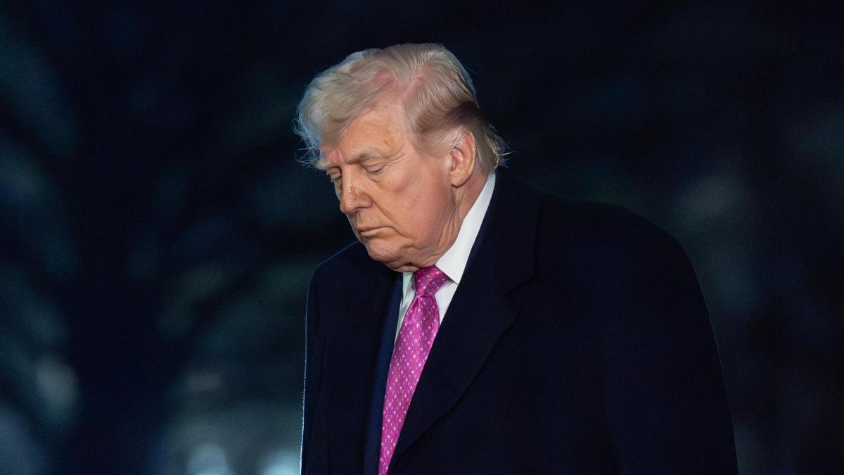 
          Trump insiste en que ya negocia el fin de la guerra pero amenaza con destruir Irán si no reabre Ormuz
      