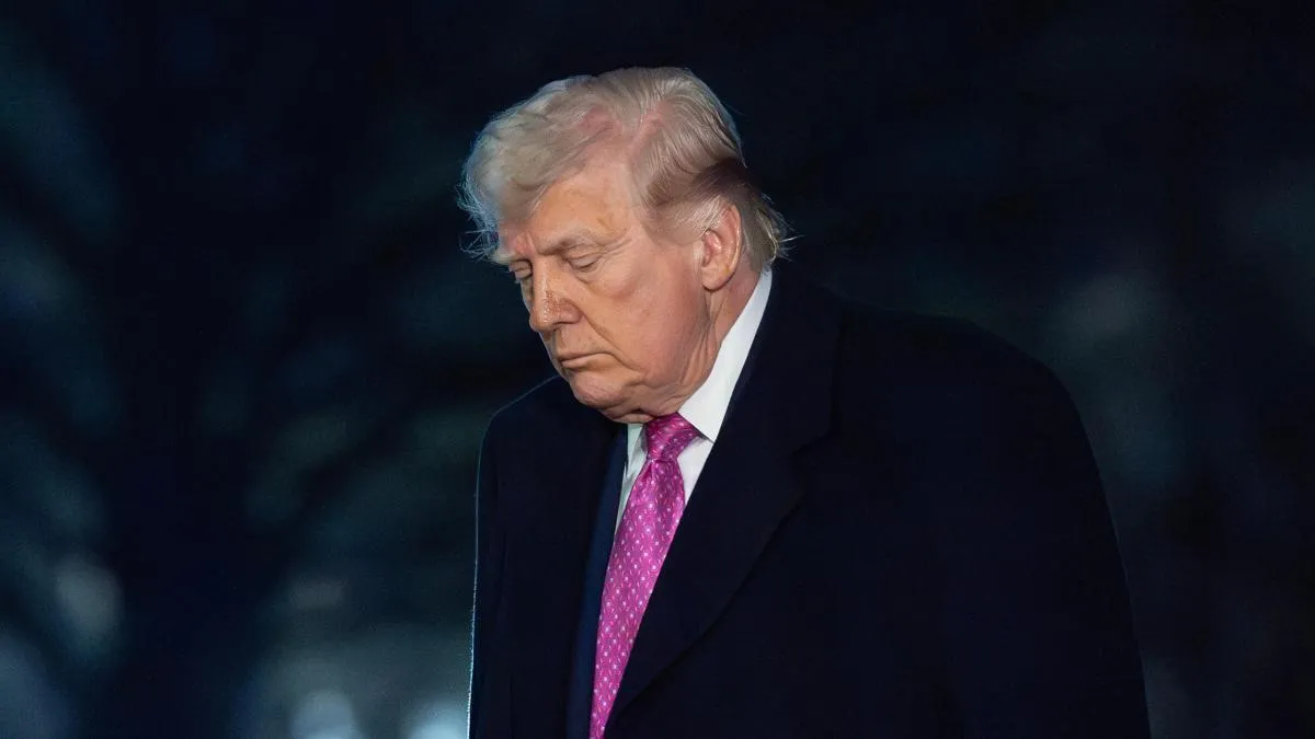 
          Trump insiste en que ya negocia el fin de la guerra pero amenaza con destruir Irán si no reabre Ormuz
      