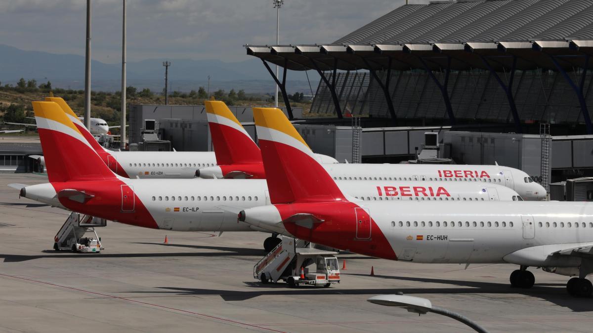 Iberia cierra con los sindicatos el ERE voluntario que afectará a 996 trabajadores