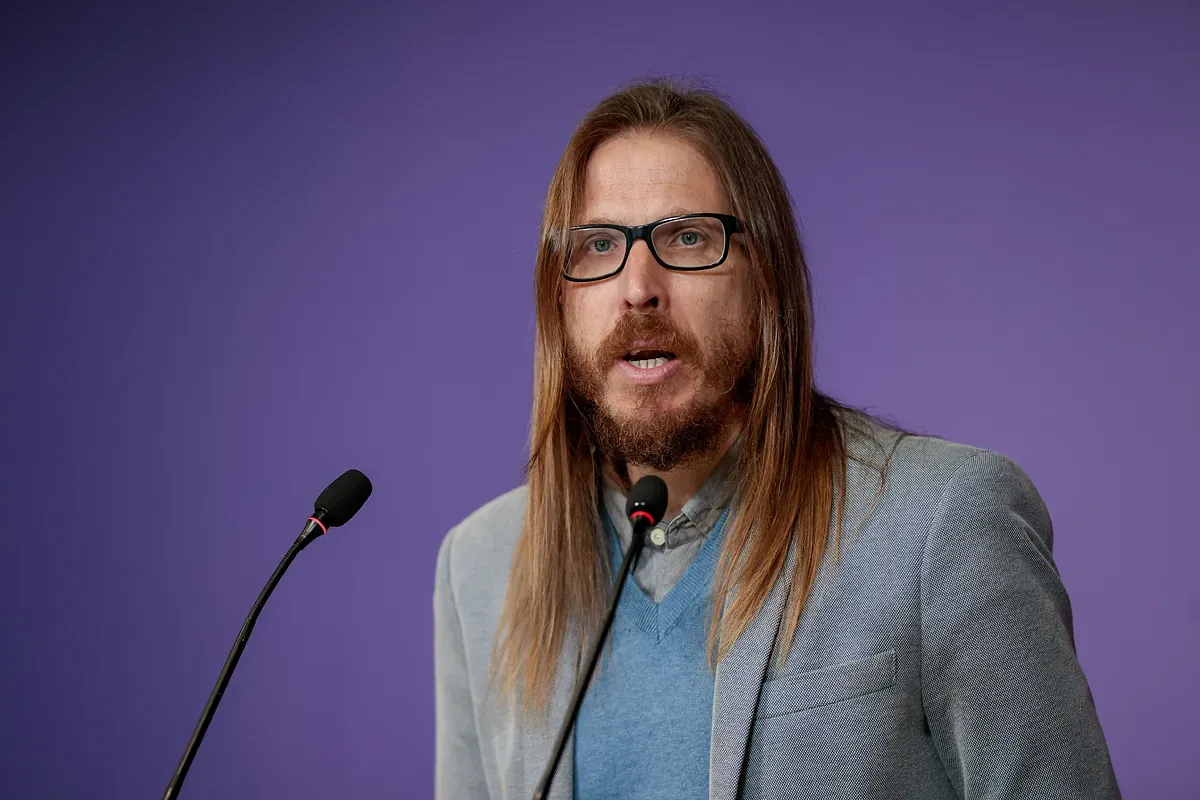 "No queremos un espectáculo": IU enfría el intento de Podemos de subirse a la lista que despreció durante 18 meses