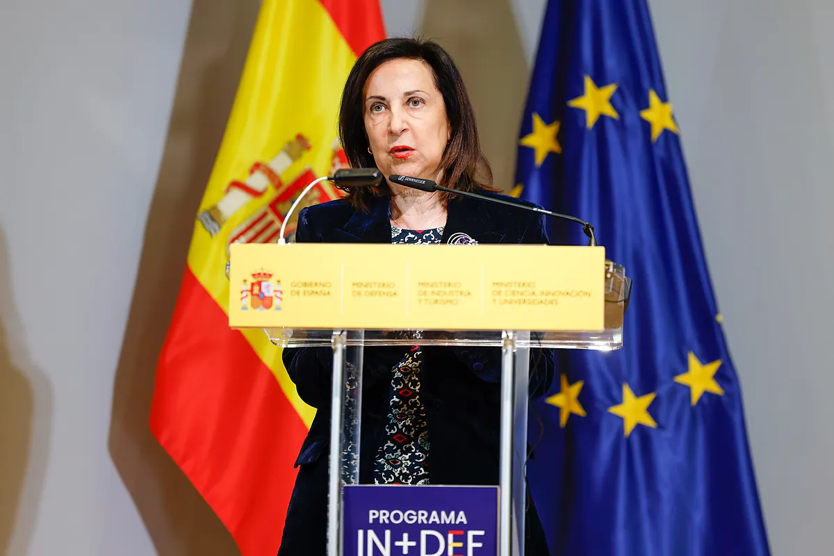 PP y Podemos desmienten el 'No a la guerra' del Gobierno: un "cierre del espacio aéreo" con más de 70 vuelos