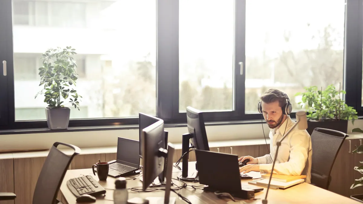 "Synergies", "vision 360°", "scaler en mode agile"... Les salariés qui adorent ce jargon managérial sont aussi les moins performants dans leur travail, selon une étude