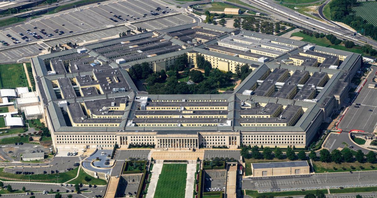 Pentagon denies that Hegseth’s broker sought investment before Iran war