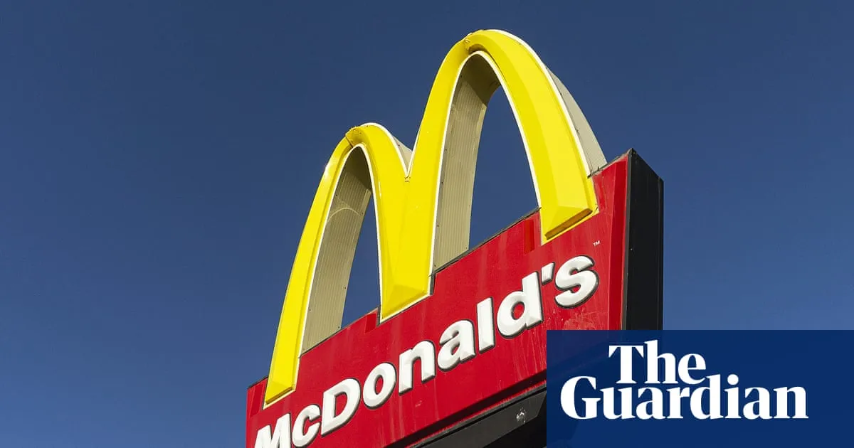 Fair Work abolishes junior pay rates, with half a million young Australians to be paid more