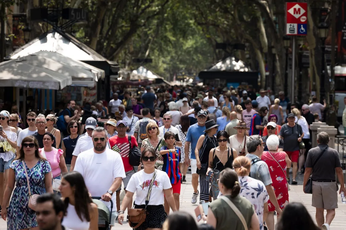 El turismo que viene en 2026: mucho más caro, masivo y con límites