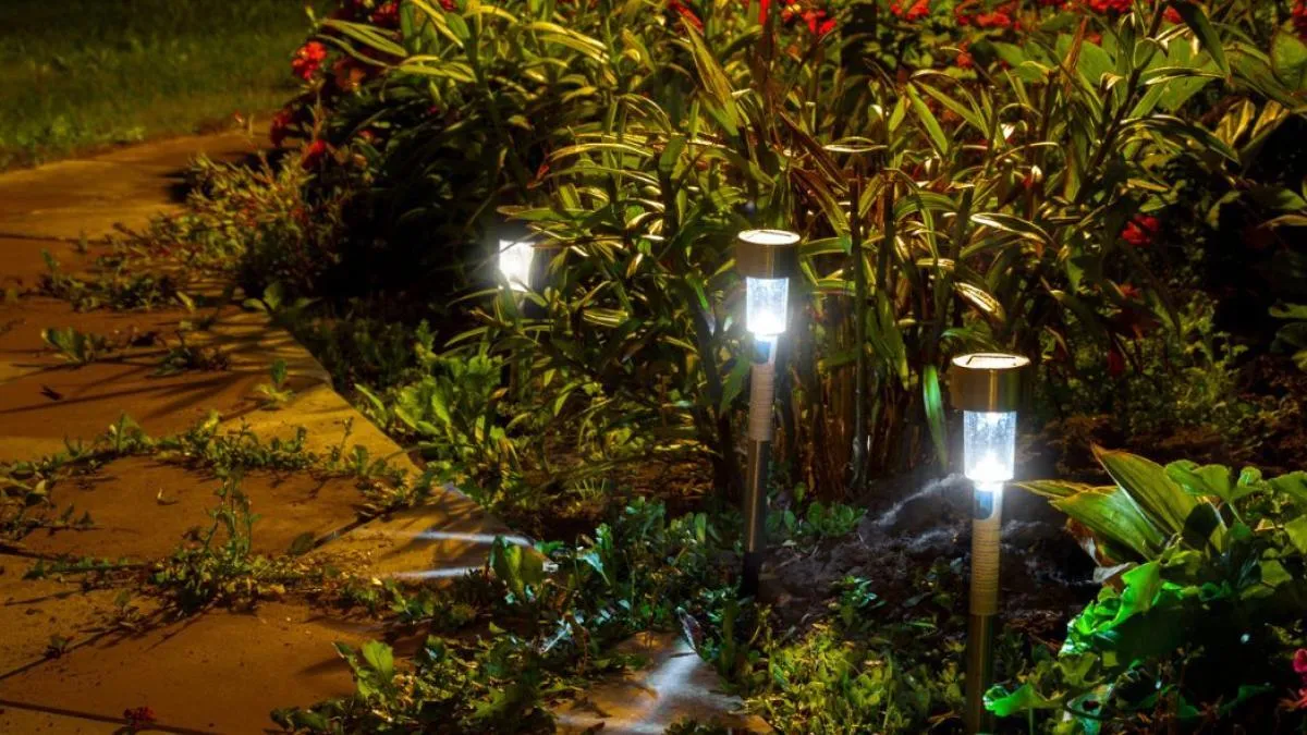 
                                                   10 lámparas solares para iluminar terrazas, balcones y jardines esta primavera
                                               