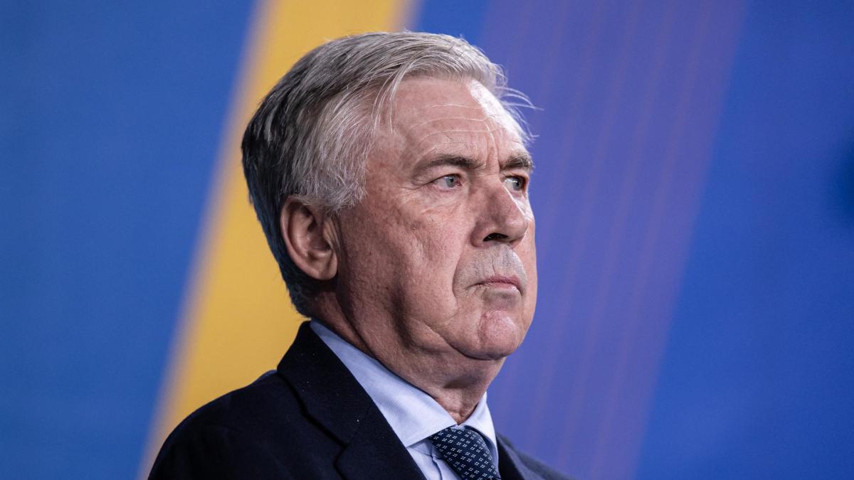 
                                                                                           Ronaldo confía en que Ancelotti dé con la tecla de Brasil antes del Mundial
                                                                                       