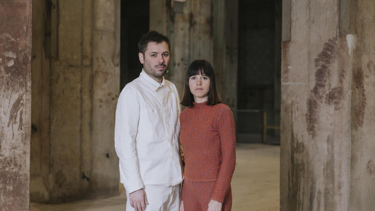 
                                                                                                             Estilo postindustrial en una vieja imprenta que difumina los usos de ocio, trabajo y vida
                                                                                                         