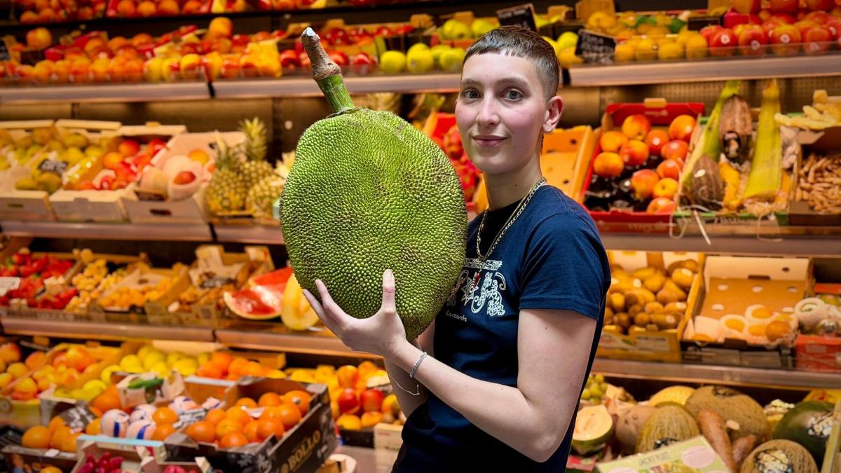 
                                                                                                                   Tiktoker de mercat: la joven que triunfa en redes sociales desde su frutería
                                                                                                               