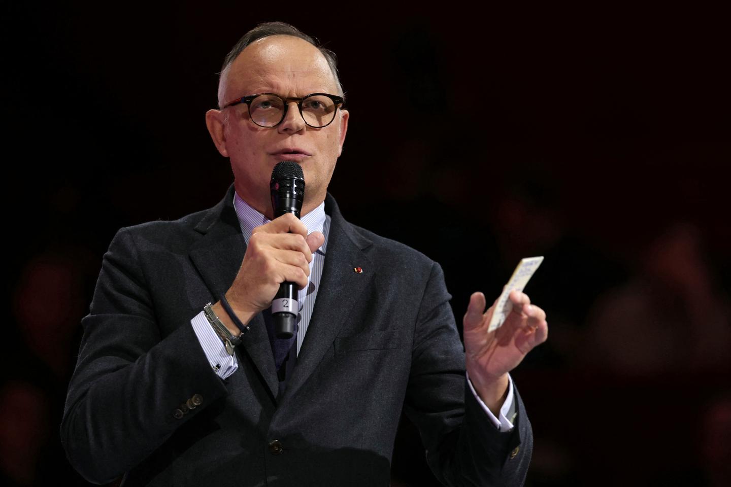 Edouard Philippe prône une immigration « choisie », un regroupement familial limité et une « normalisation » avec l’Algérie